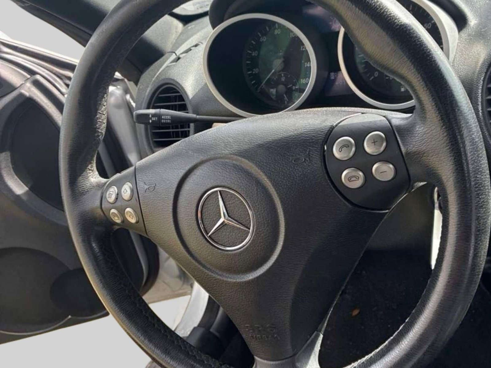 Used 2007 Mercedes-Benz SLK 350 image 6