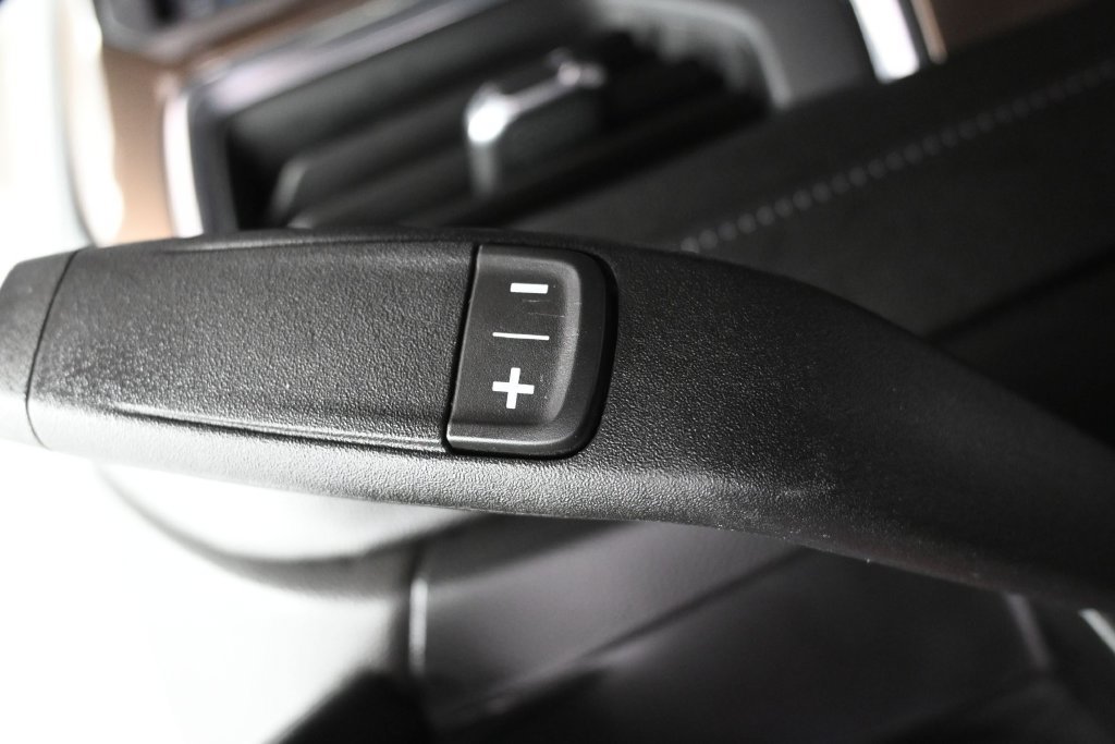 Used 2020 Chevrolet Silverado 1500 High Country AWD/4WD image 14