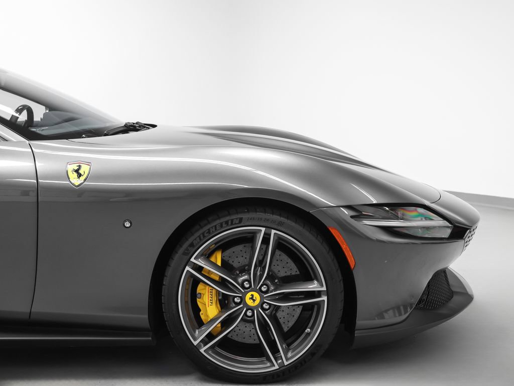 Used 2022 Ferrari Roma image 7