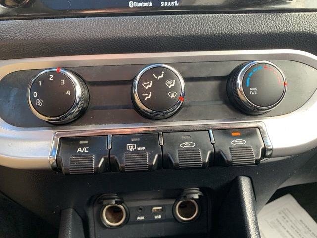 Used 2016 Kia Rio SX image 17