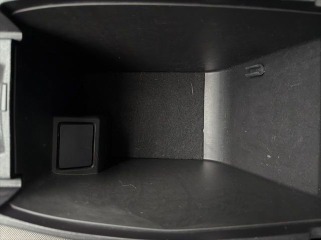 Used 2021 Ford Escape SE image 31