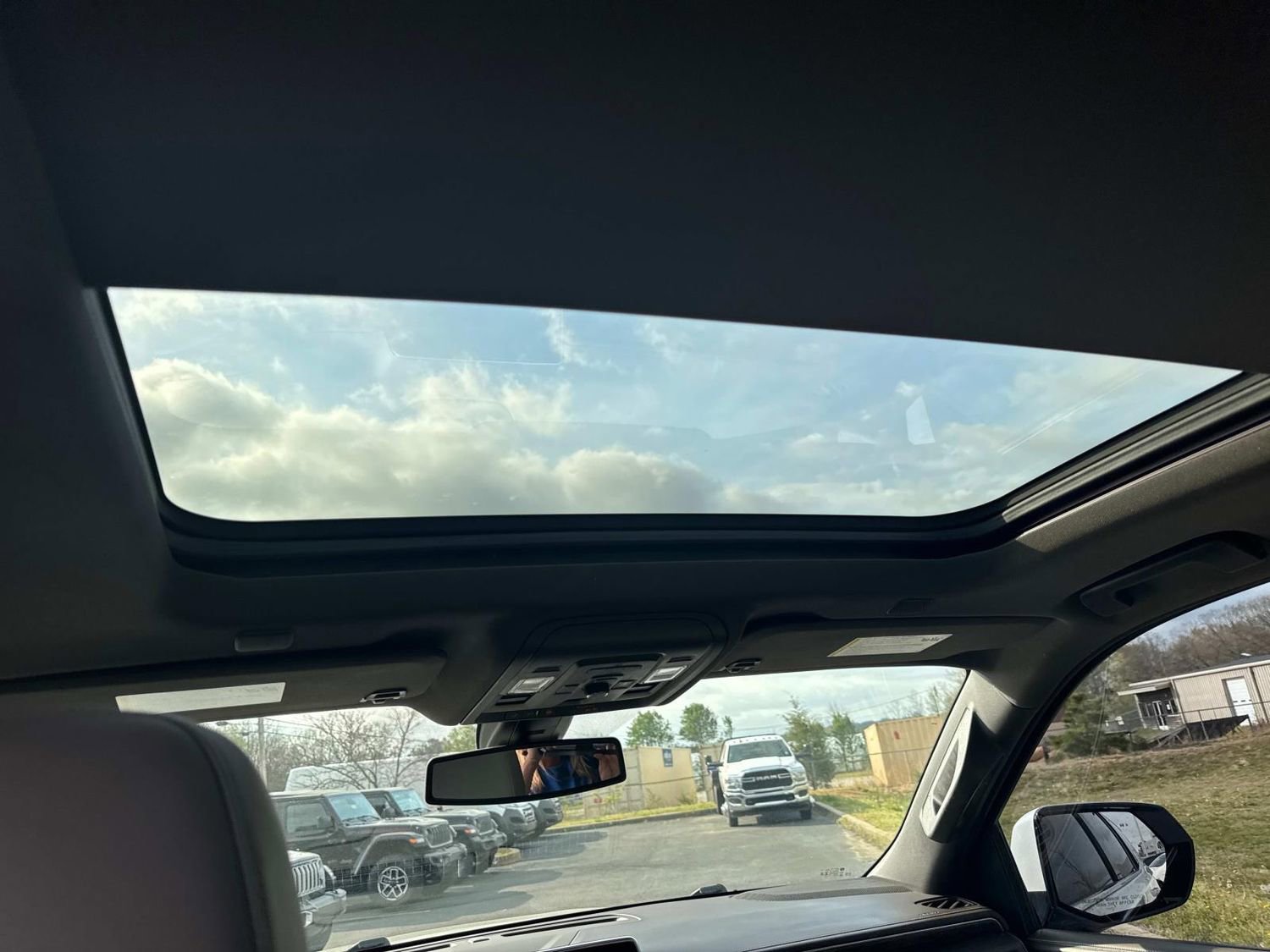 Used 2022 Chevrolet Tahoe LT w/ LT Signature Package image 23