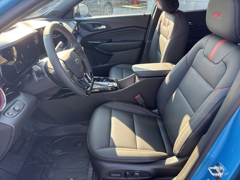 New 2025 Chevrolet Trax RS w/ Sunroof Package image 18
