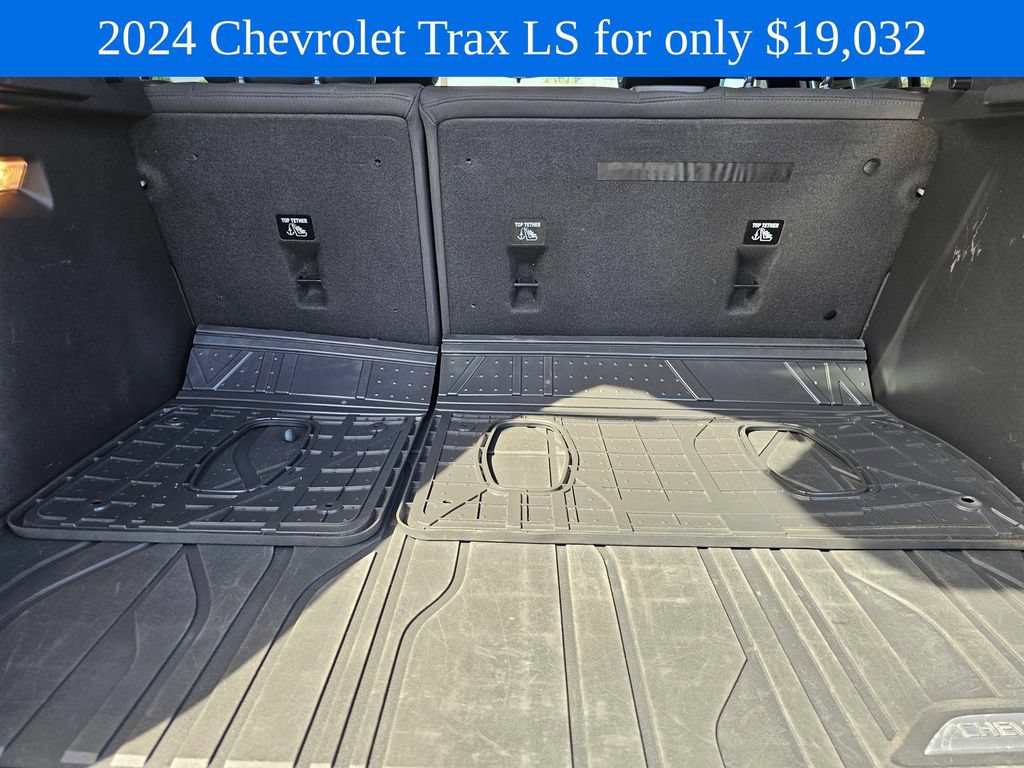 Used 2024 Chevrolet Trax LS FWD image 15