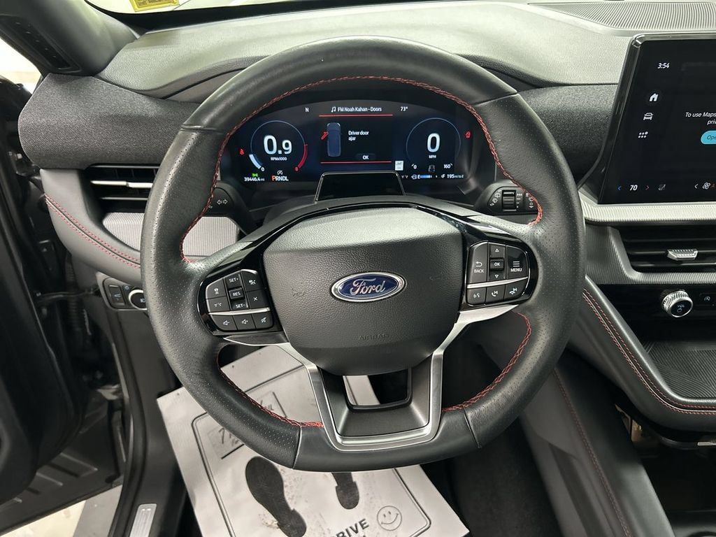 Used 2025 Ford Explorer ST-Line AWD/4WD image 4
