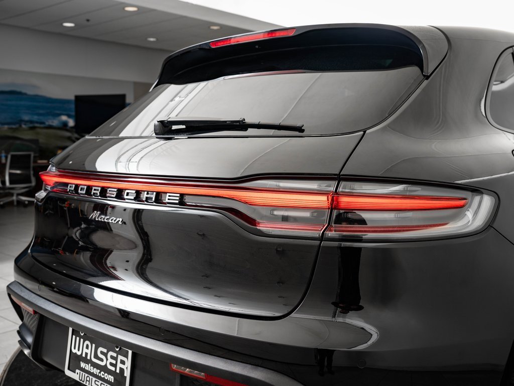 Certified 2024 Porsche Macan image 18
