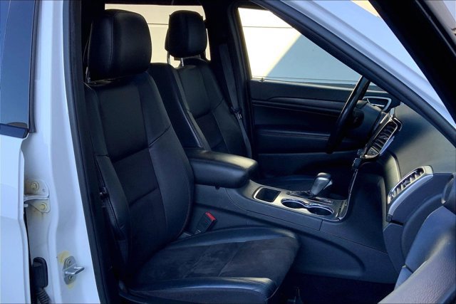 Used 2021 Jeep Grand Cherokee Laredo X AWD/4WD image 6