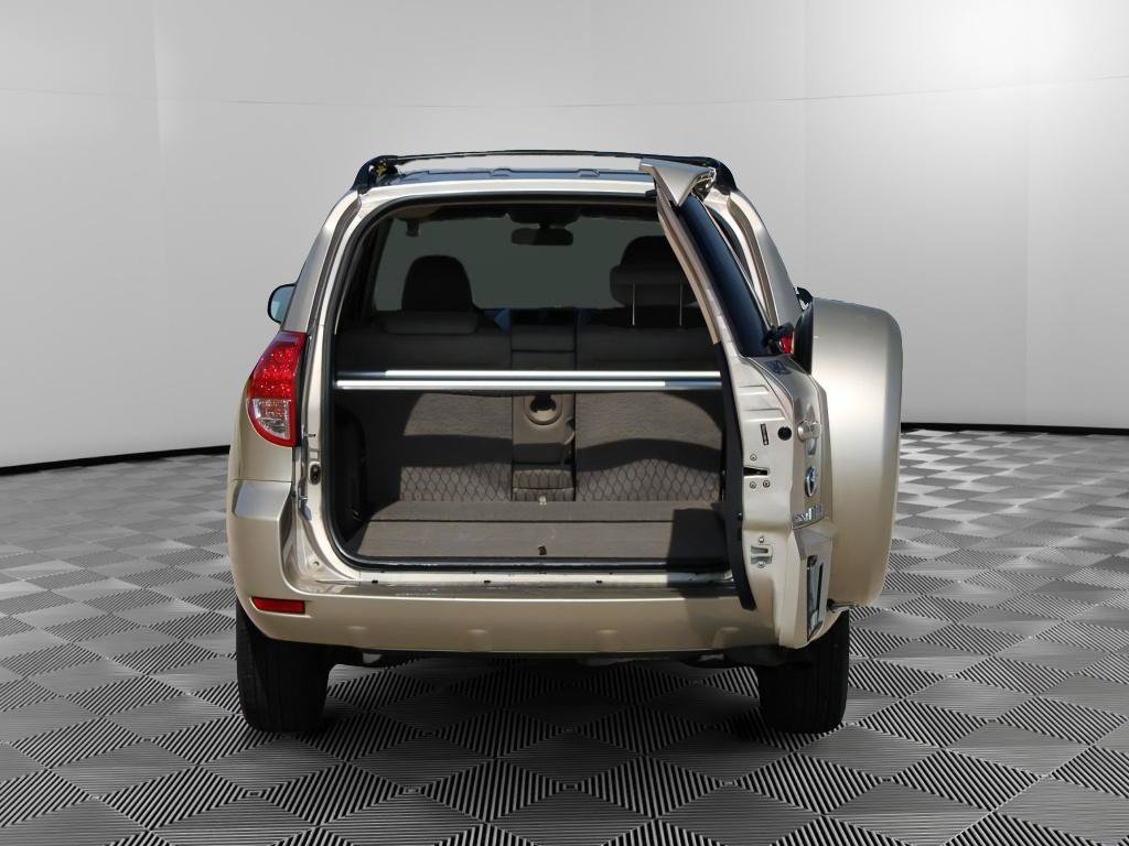 Used 2006 Toyota RAV4 Limited AWD/4WD image 7