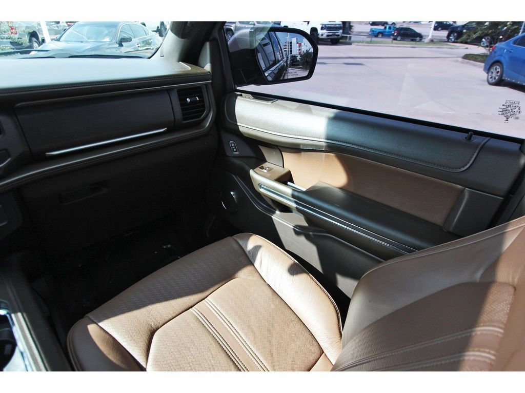 Used 2024 Ford Expedition Max King Ranch RWD image 10