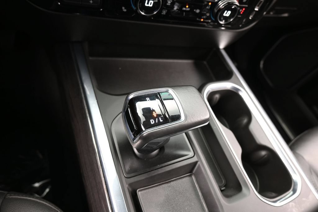 Used 2022 Chevrolet Silverado 1500 LTZ RWD image 35