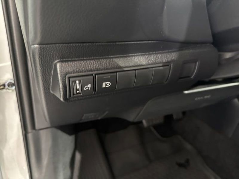 Used 2024 Toyota Corolla SE image 21