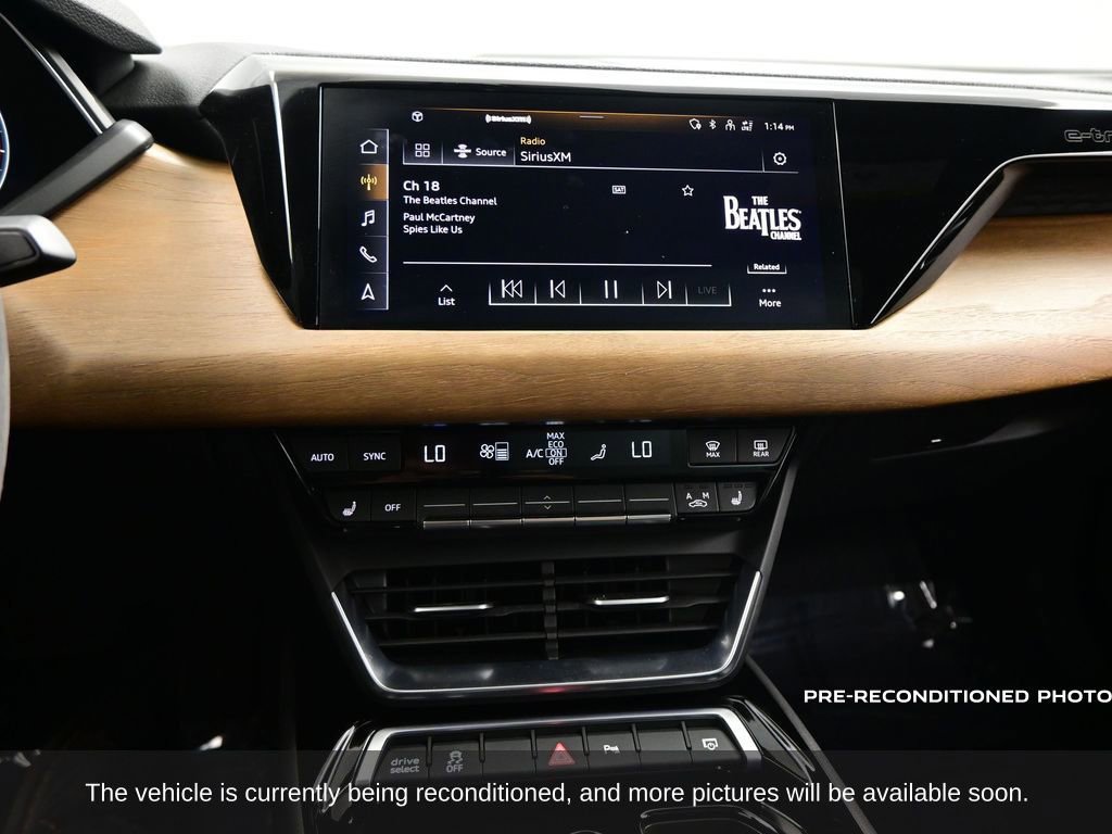 Used 2022 Audi e-tron GT Premium Plus image 20