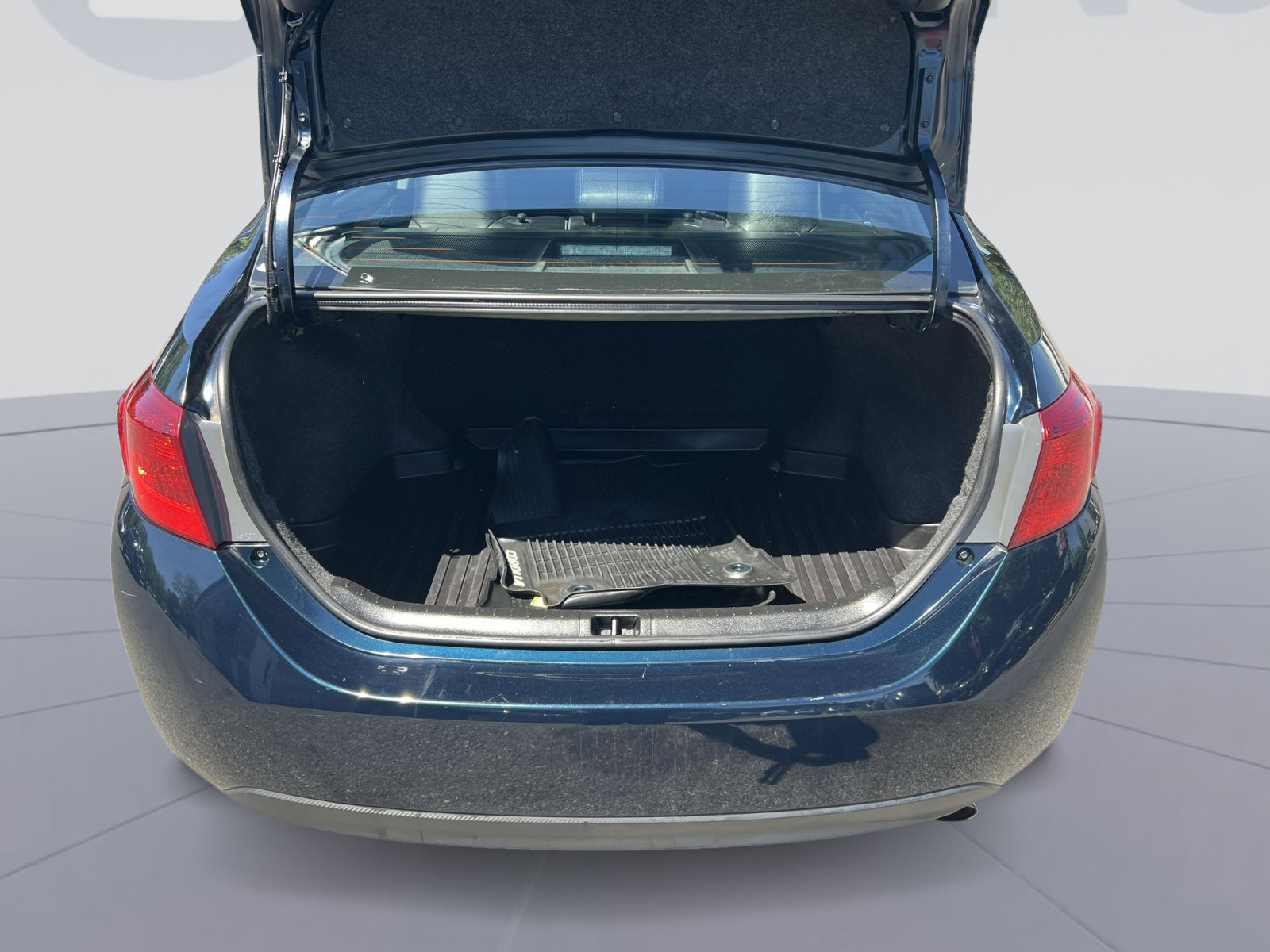 Used 2019 Toyota Corolla SE FWD image 23