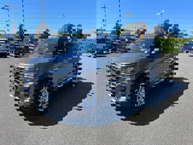 Certified 2025 Ford Explorer Active image 3