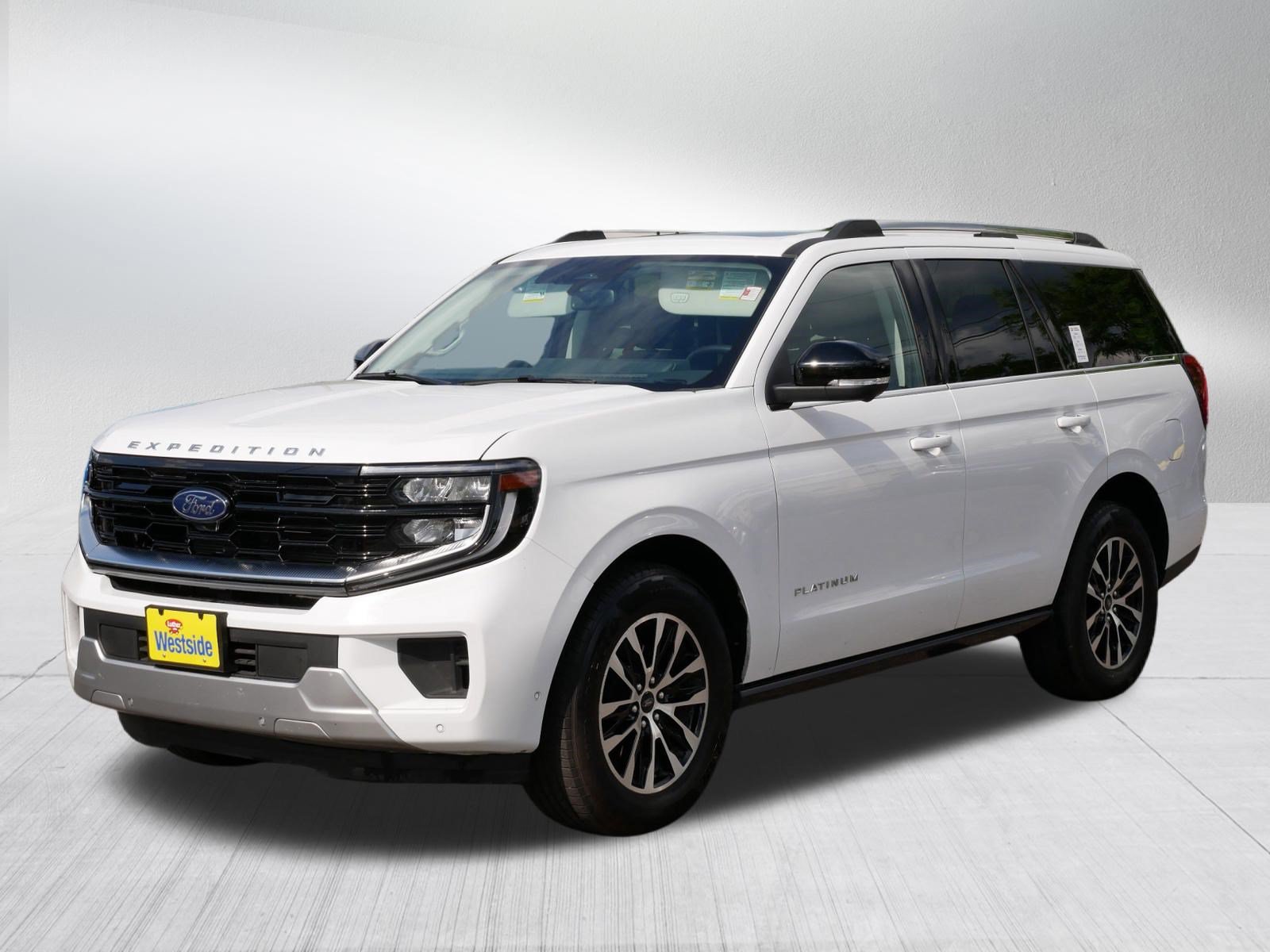 Used 2025 Ford Expedition Platinum AWD/4WD image 3
