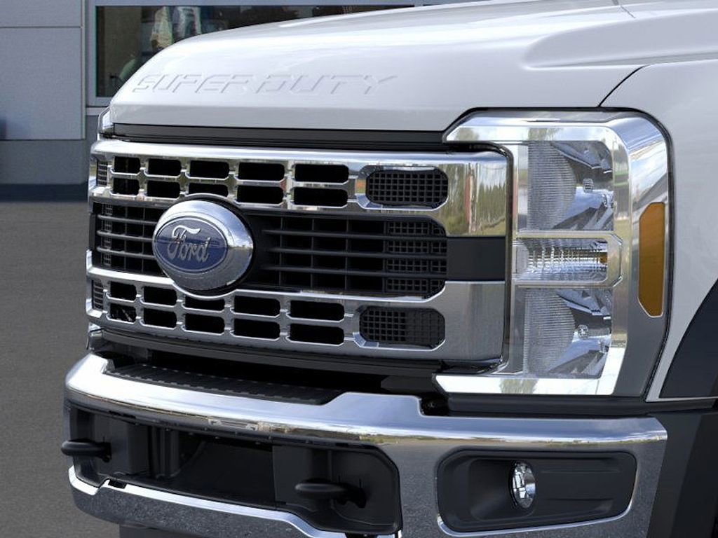 New 2025 Ford F550 4x4 Regular Cab Super Duty image 17