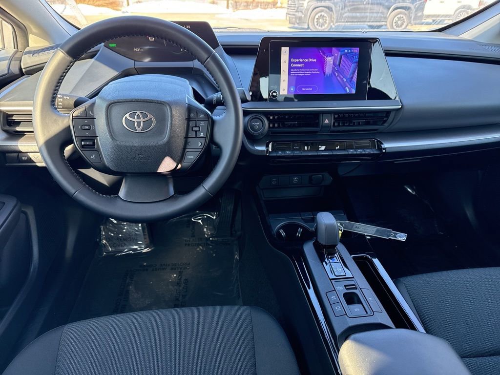 Used 2024 Toyota Prius LE AWD/4WD image 9