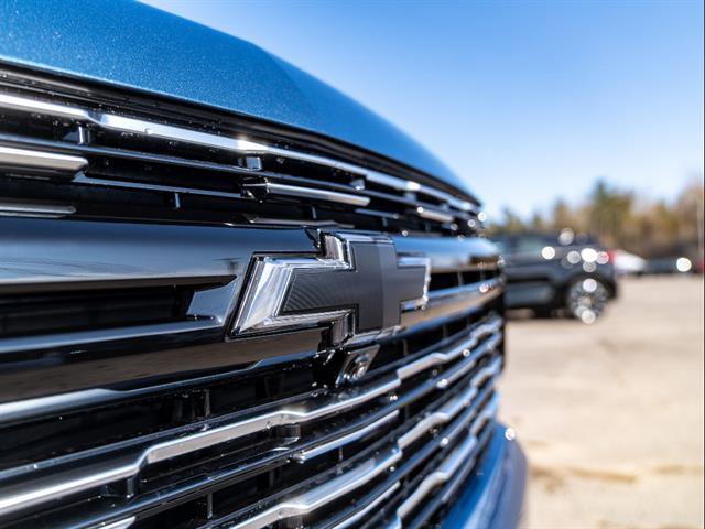 New 2026 Chevrolet Suburban High Country AWD/4WD image 7