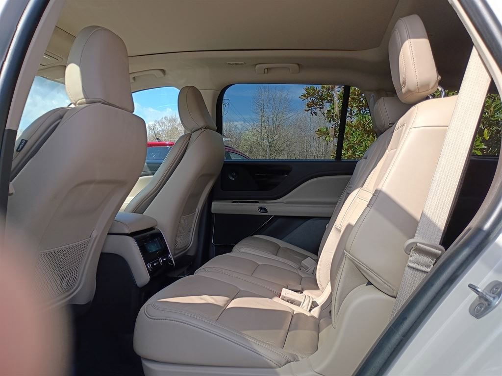 Used 2021 Lincoln Aviator Reserve RWD image 7