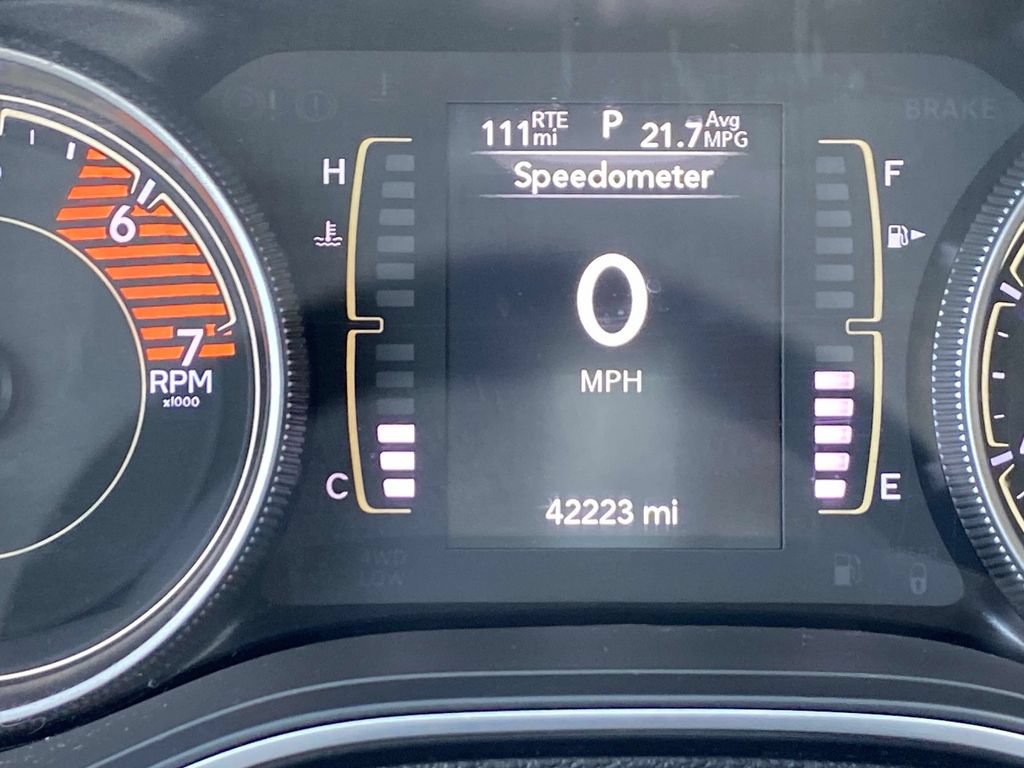 Certified 2020 Jeep Cherokee Latitude Plus AWD/4WD image 34