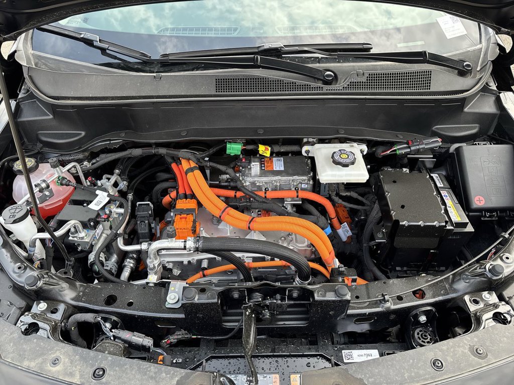 New 2027 Chevrolet Bolt LT w/ Comfort Package FWD image 29