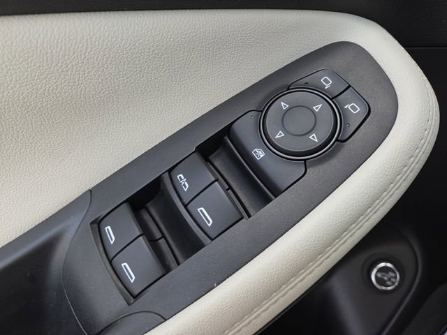 Used 2020 Buick Encore GX Essence image 9