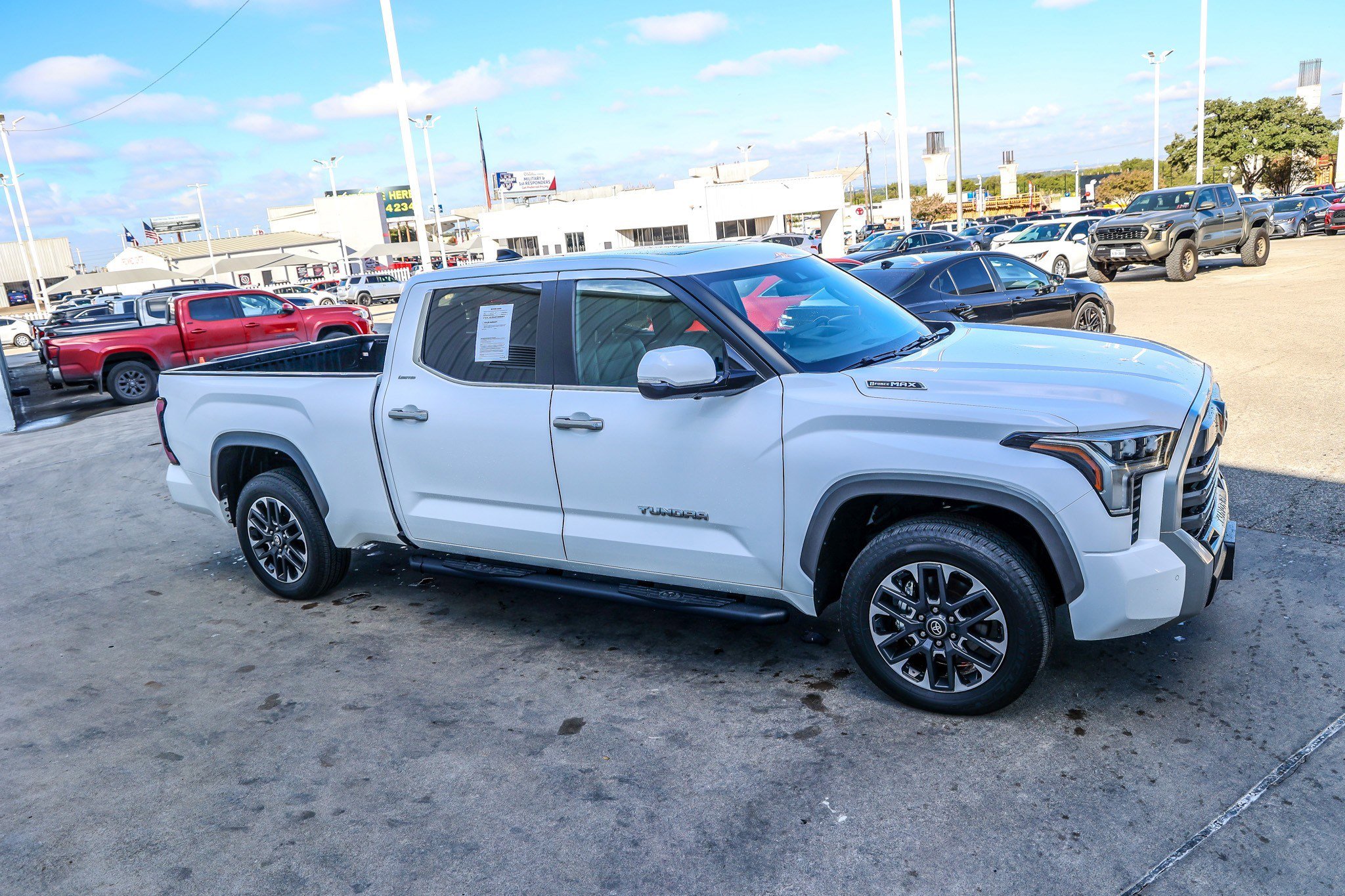 Used 2025 Toyota Tundra Limited image 6