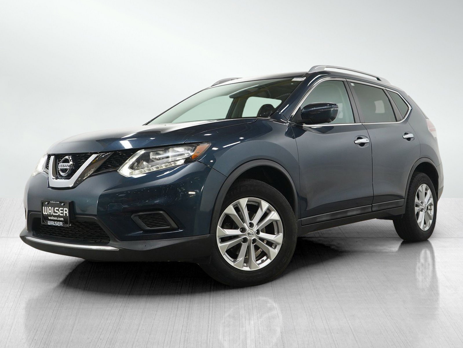 Used 2016 Nissan Rogue SV w/ SV Premium Package