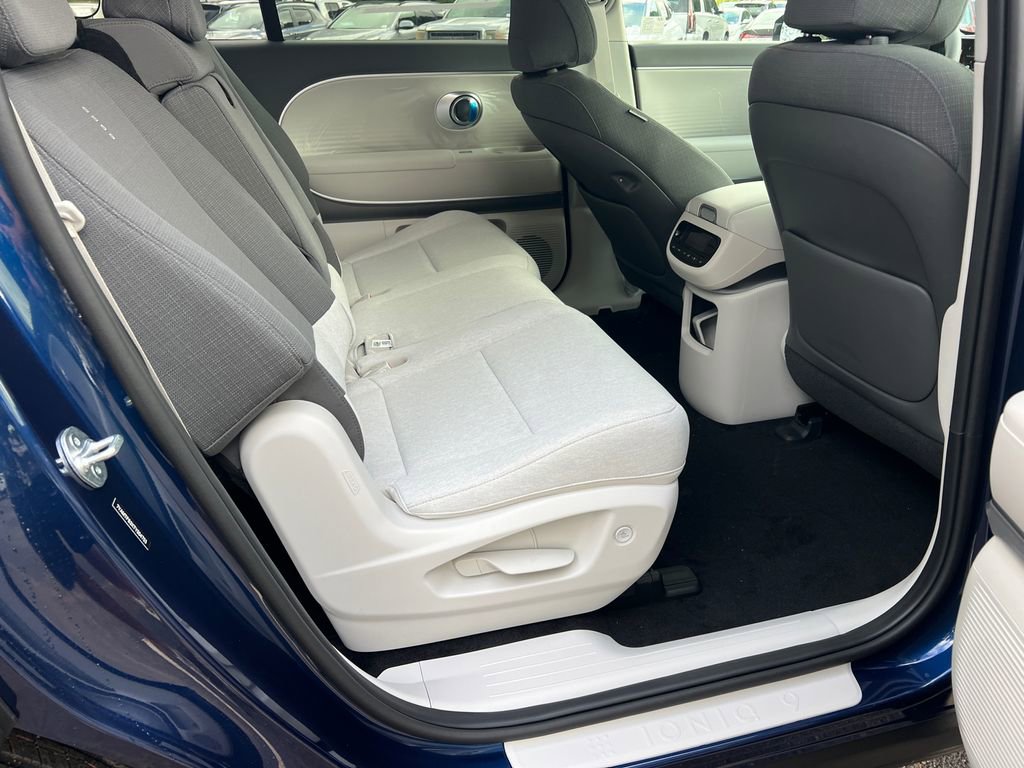 New 2026 Hyundai Ioniq 9 SE image 15