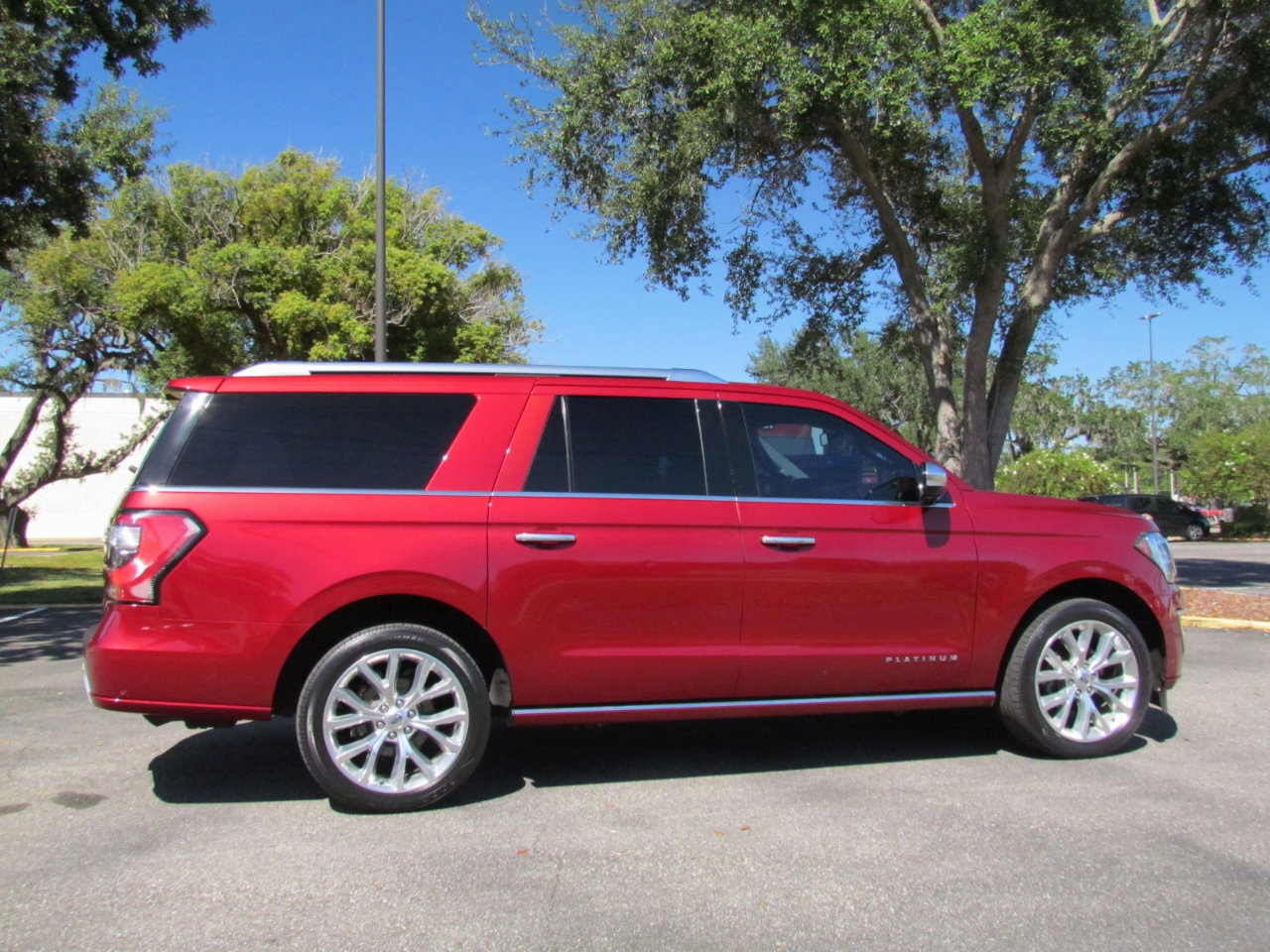 Used 2018 Ford Expedition Max Platinum image 9
