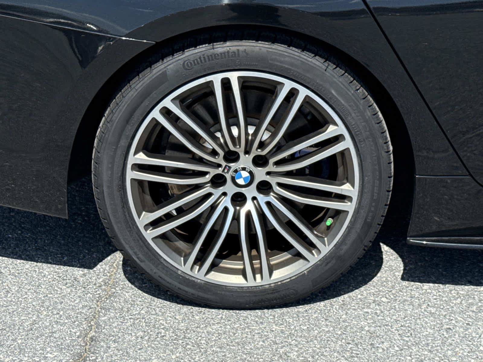 Used 2020 BMW M550i xDrive w/ Dynamic Handling Package AWD/4WD image 12