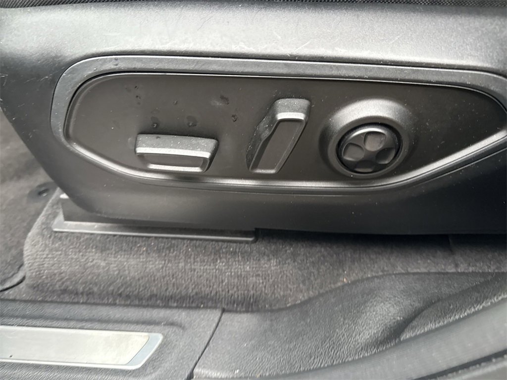 Used 2021 Jeep Grand Cherokee L Overland image 10