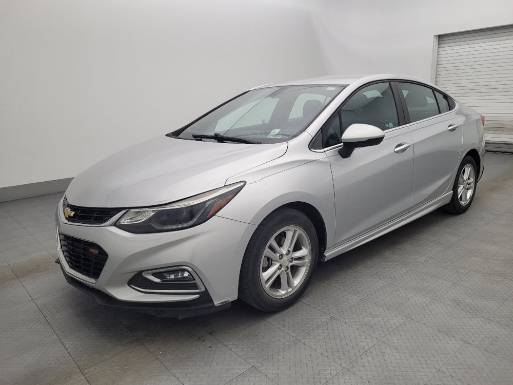 Used 2017 Chevrolet Cruze LT w/ Convenience Package image 2