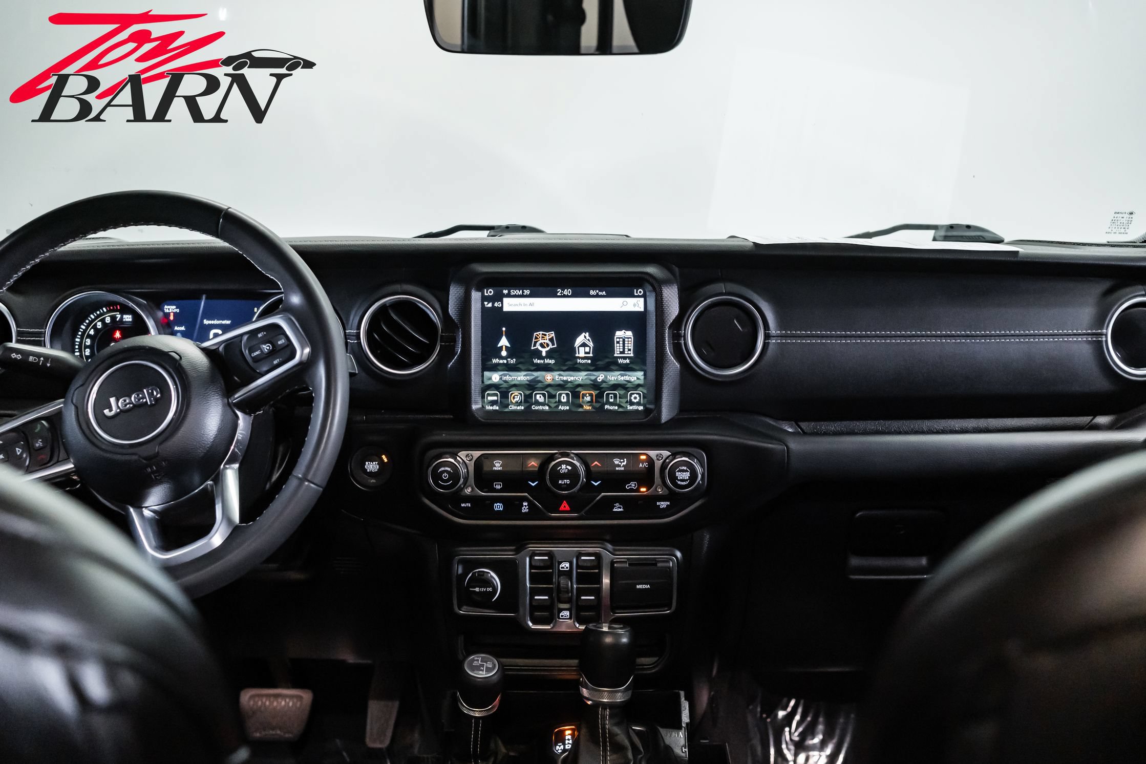Used 2023 Jeep Wrangler Unlimited Sahara AWD/4WD image 39