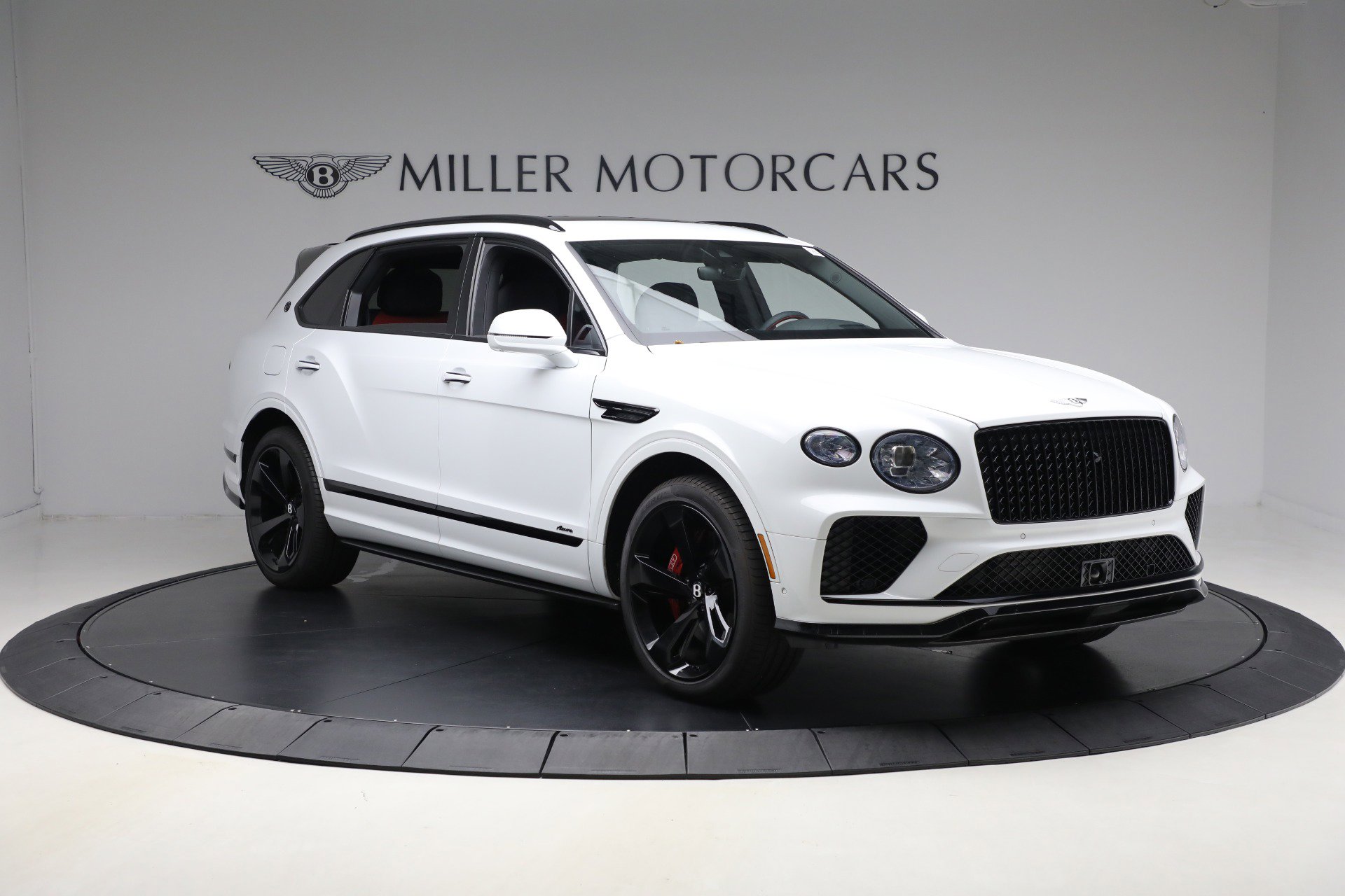 Used 2025 Bentley Bentayga Extended Wheelbase image 7