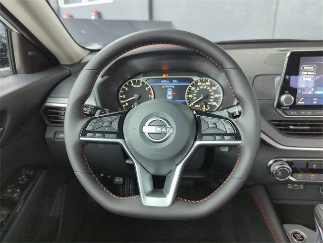 New 2025 Nissan Altima 2.5 SR image 18
