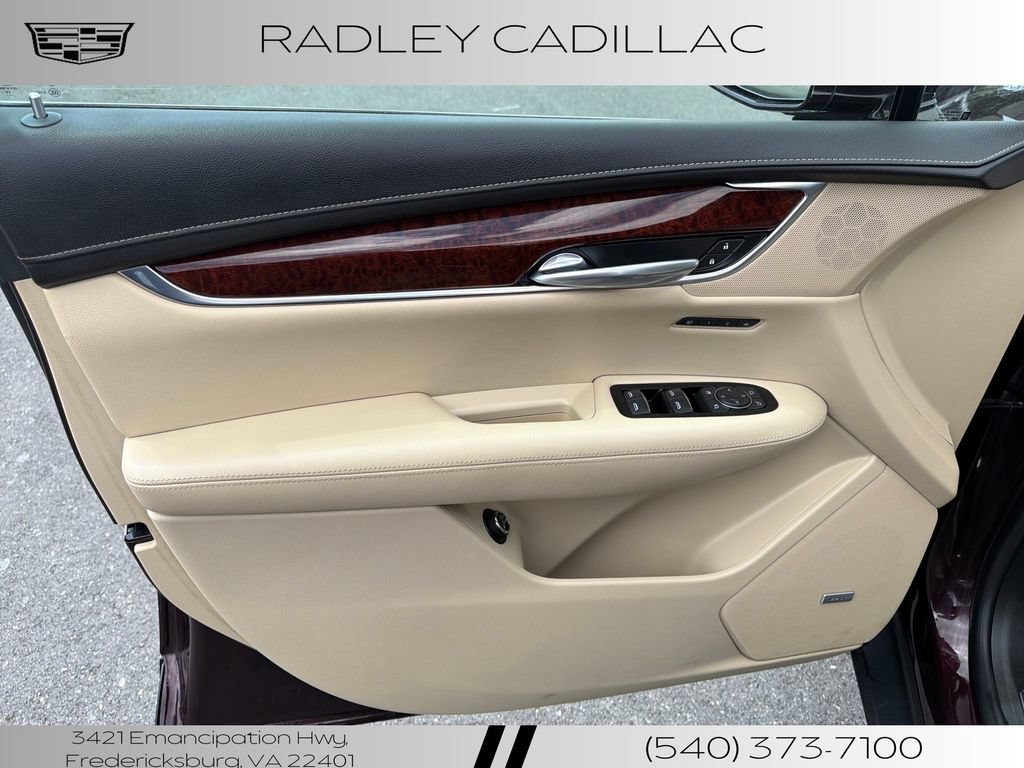Used 2017 Cadillac XT5 Luxury FWD image 4