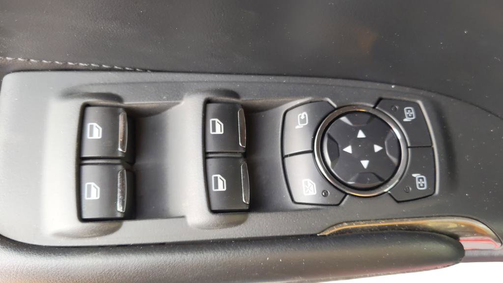 Used 2015 Lincoln MKC FWD w/ Equipment Group 101A Select image 16