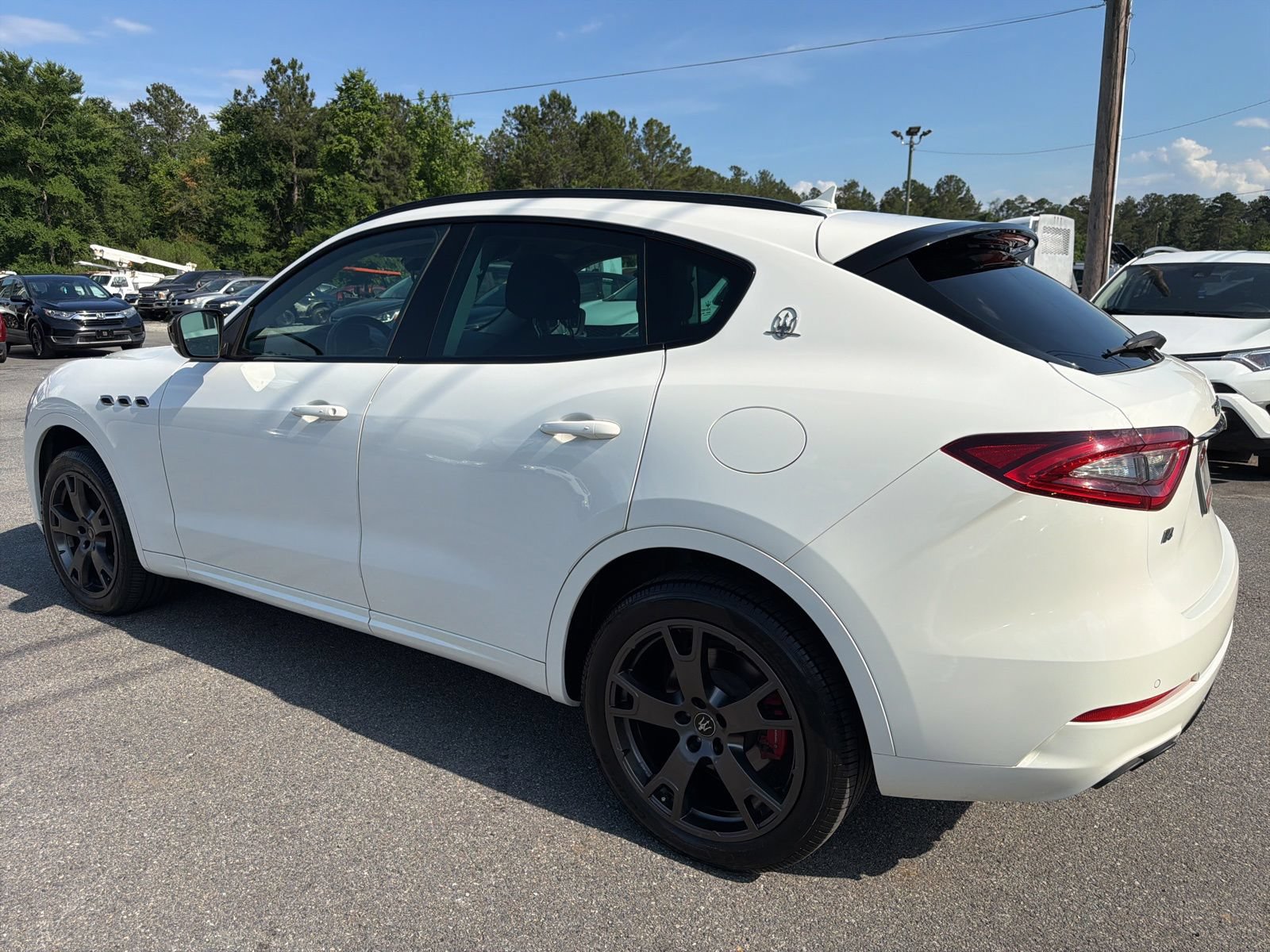 Used 2020 Maserati Levante AWD/4WD image 6