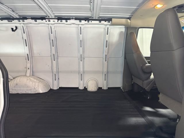 Used 2009 GMC Savana 2500 image 8
