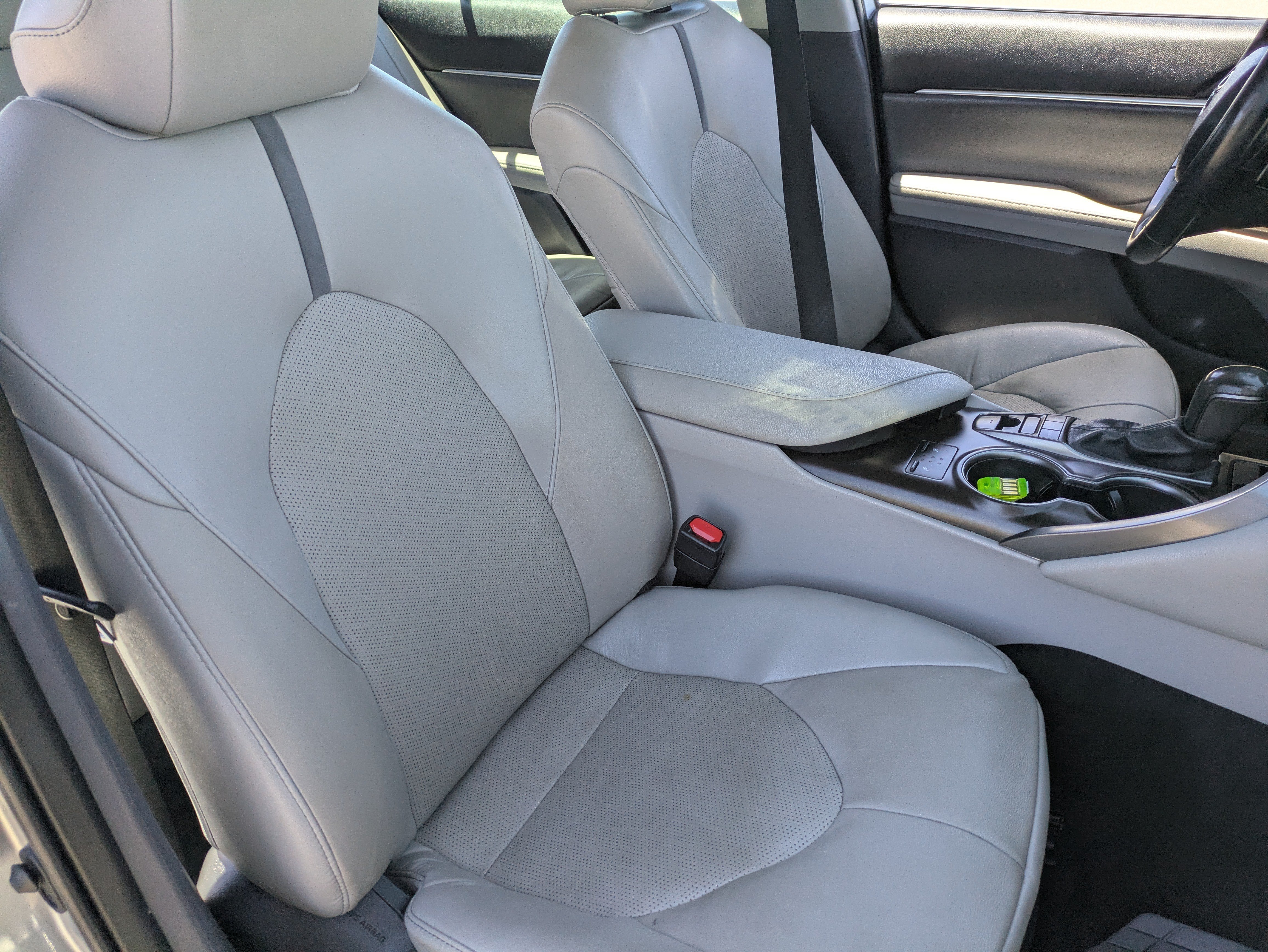 Used 2024 Toyota Camry XSE FWD image 10