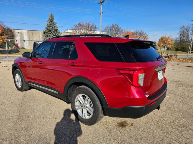Used 2022 Ford Explorer XLT image 5