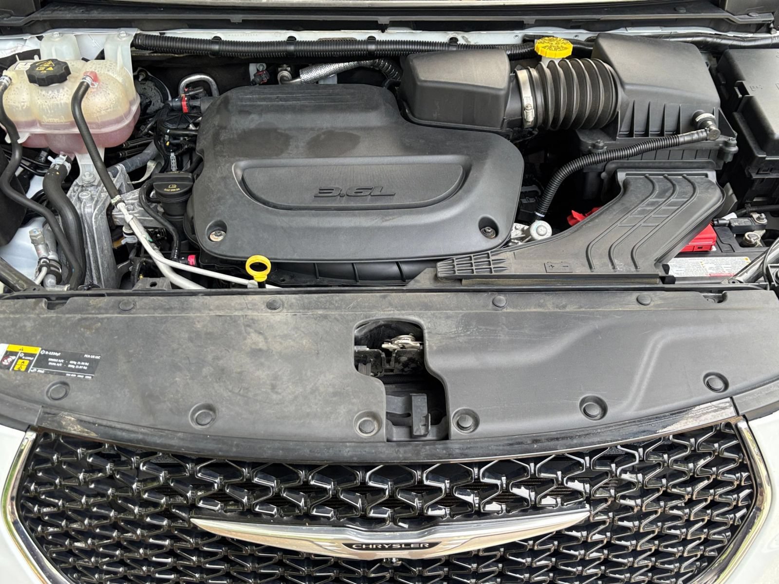 Used 2022 Chrysler Pacifica Touring-L FWD image 34