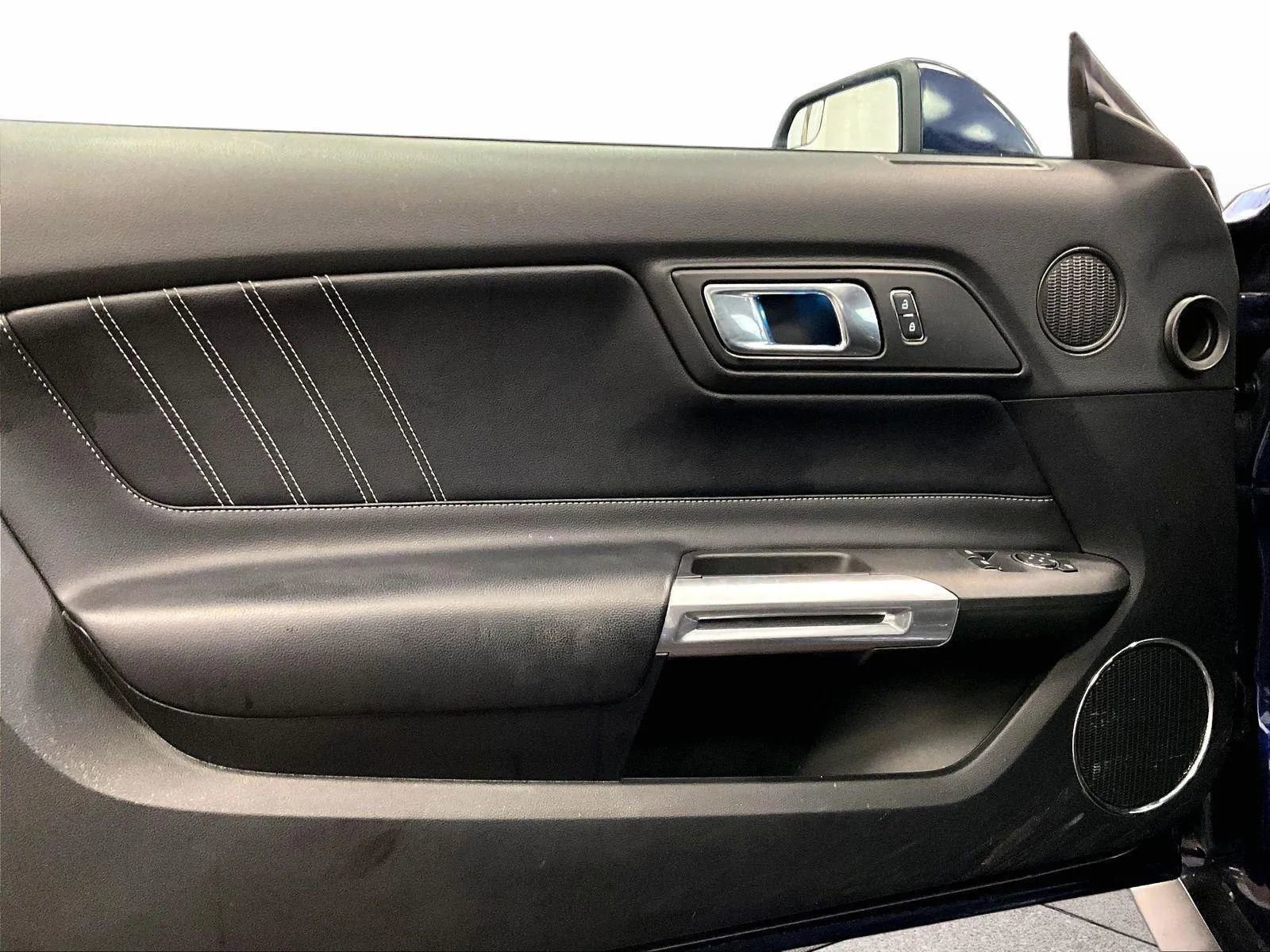 Used 2018 Ford Mustang Premium w/ Ecoboost Performance Package image 22