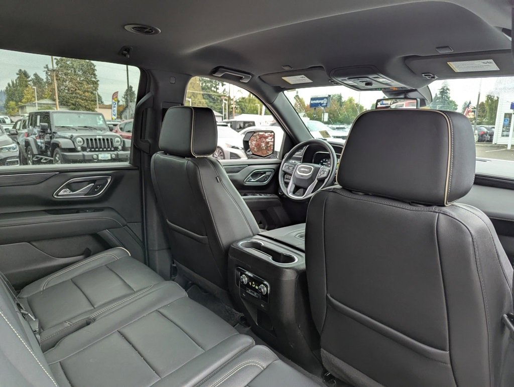 Used 2023 GMC Yukon SLT image 38