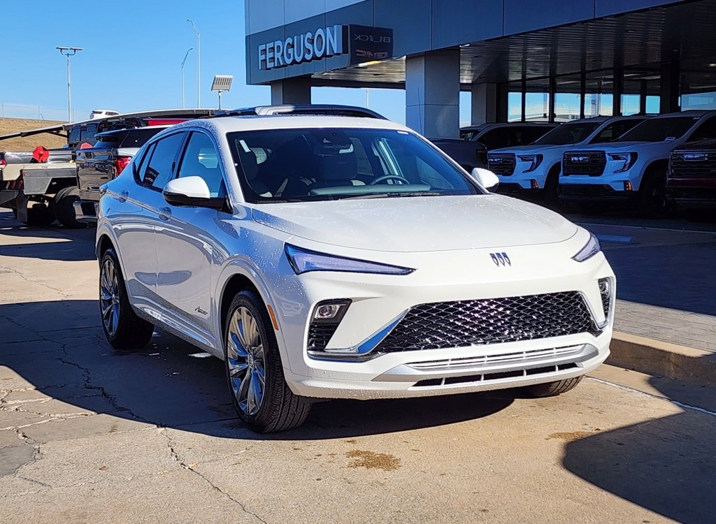 New 2026 Buick Envista Avenir image 2