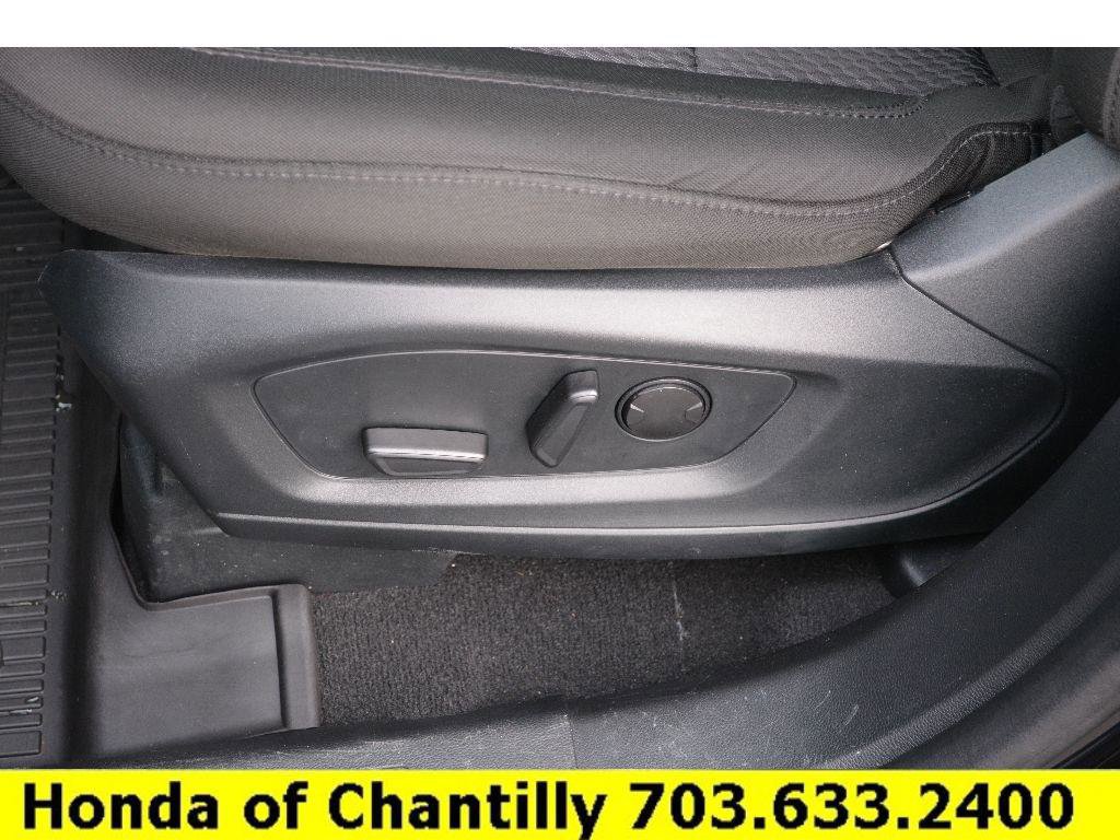 Used 2024 Ford Explorer XLT image 30