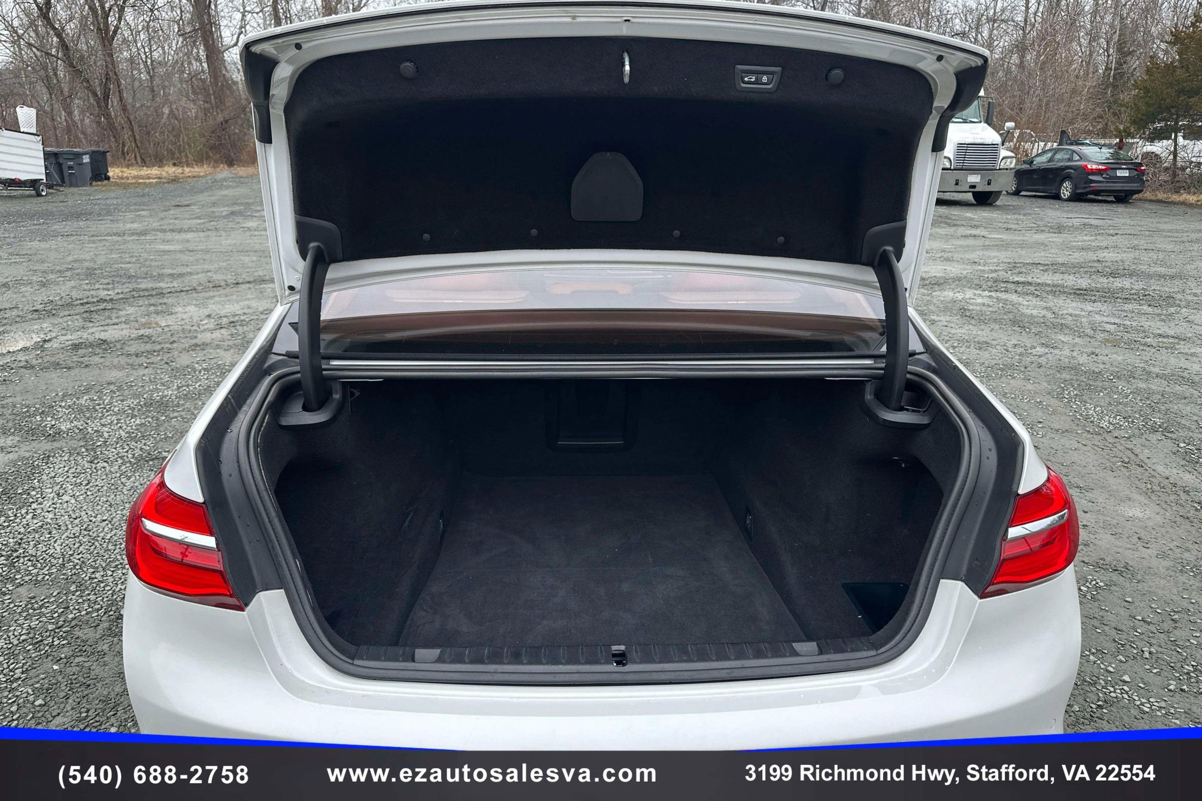 Used 2018 BMW 740i xDrive image 11