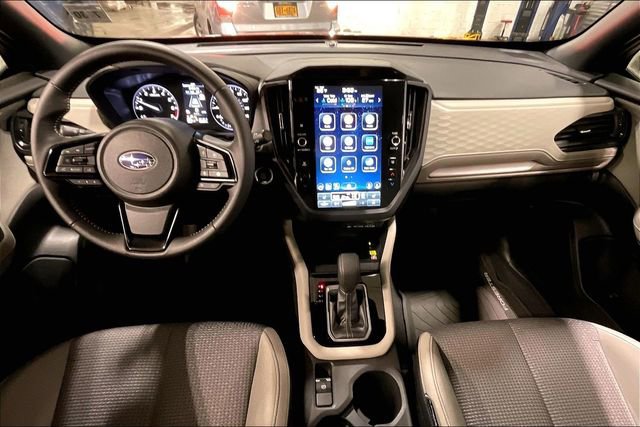 Used 2025 Subaru Forester Premium image 15