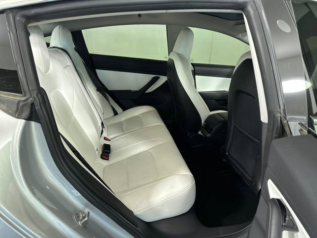 Used 2018 Tesla Model 3 Performance image 25